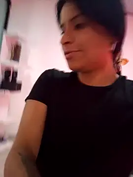 Snapshot of _elektrah chatting on 09/14/25, 05:34  elektrah online show from 09/14/25, 05:34