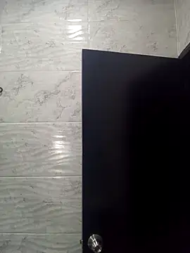 Snapshot of _elektrah chatting on 09/15/25, 05:40  elektrah online show from 09/15/25, 05:40