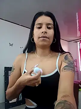 Snapshot of _elektrah chatting on 09/21/25, 06:53  elektrah online show from 09/21/25, 06:53