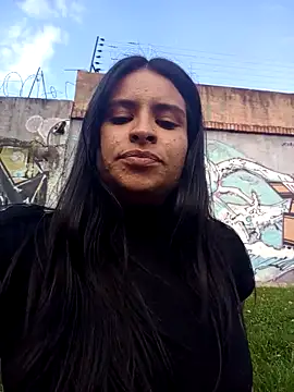 Snapshot of _elektrah chatting on 10/15/25, 08:42  elektrah online show from 10/15/25, 08:42