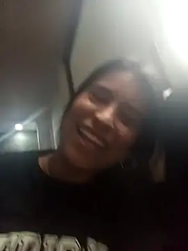 Snapshot of _elektrah chatting on 10/17/25, 08:11  elektrah online show from 10/17/25, 08:11