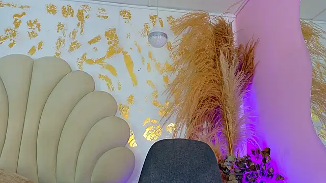 Snapshot of blaisysmith chatting on 10/12/25, 11:53 blaisysmith online show from 10/12/25, 11:53