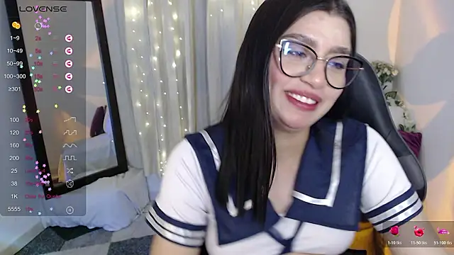 Snapshot of mily_thomson_b_ chatting on 03/08/26, 02:04 mily thomson b online show from 03/08/26, 02:04