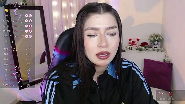 Snapshot of mily_thomson_b_ chatting on 03/09/26, 01:31 mily thomson b online show from 03/09/26, 01:31