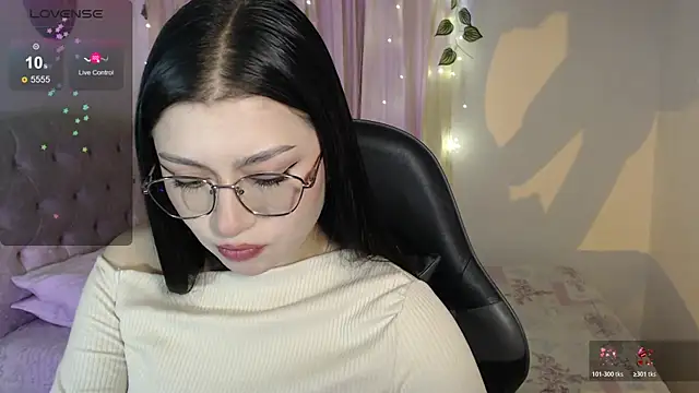 mily thomson b  online show from 07/12/26, 11:51