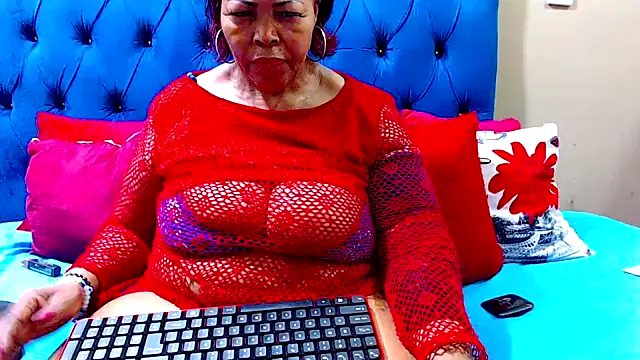 ebonycandy10 online show from 02/13/25, 12:32