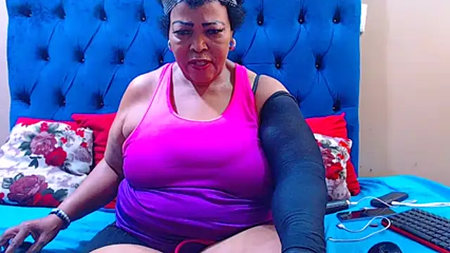 ebonycandy10 online show from 04/07/26, 07:42