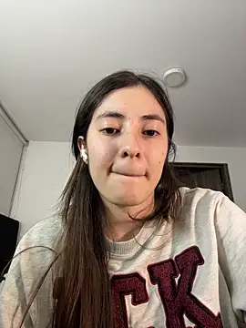 Snapshot of Princ3ssgabi chatting on 11/22/25, 01:48 Princ3ssgabi online show from 11/22/25, 01:48