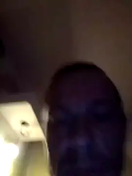 Snapshot of Ostry9333 chatting on 11/15/25, 04:14 Ostry9333 online show from 11/15/25, 04:14