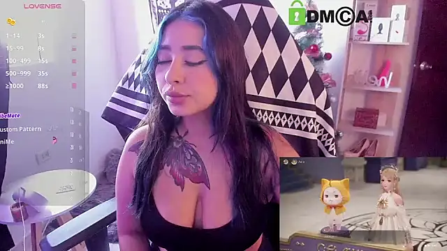 sweetcoralinee online show from 12/16/24, 01:54