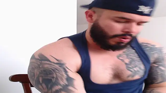 Snapshot of alexandergranda71 chatting on 12/27/24, 04:54 alexandergranda71 online show from 12/27/24, 04:54