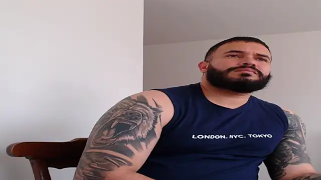 Snapshot of alexandergranda71 chatting on 12/29/24, 05:22 alexandergranda71 online show from 12/29/24, 05:22