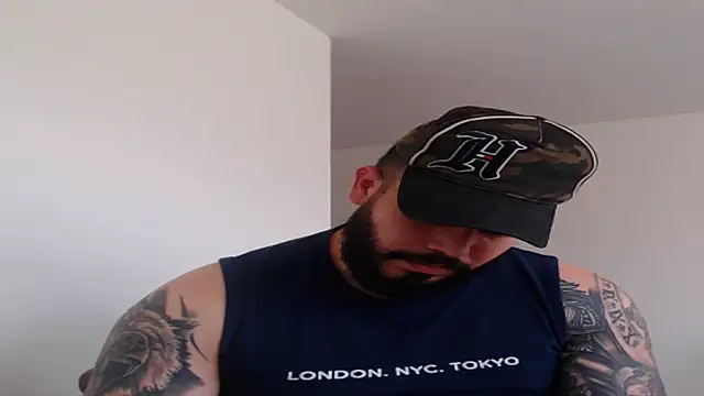 Snapshot of alexandergranda71 chatting on 12/31/24, 05:51 alexandergranda71 online show from 12/31/24, 05:51