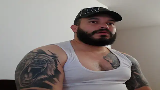 Snapshot of alexandergranda71 chatting on 01/13/25, 01:28 alexandergranda71 online show from 01/13/25, 01:28