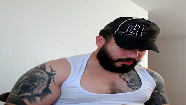 Snapshot of alexandergranda71 chatting on 01/18/25, 05:04 alexandergranda71 online show from 01/18/25, 05:04