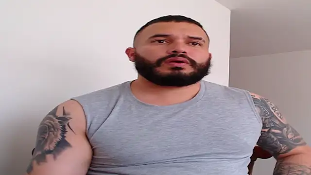 Snapshot of alexandergranda71 chatting on 01/31/25, 08:01 alexandergranda71 online show from 01/31/25, 08:01