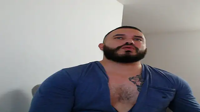 Snapshot of alexandergranda71 chatting on 02/01/25, 04:11 alexandergranda71 online show from 02/01/25, 04:11