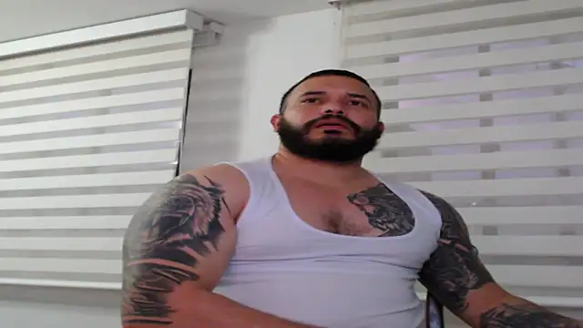 Snapshot of alexandergranda71 chatting on 02/12/25, 11:20 alexandergranda71 online show from 02/12/25, 11:20