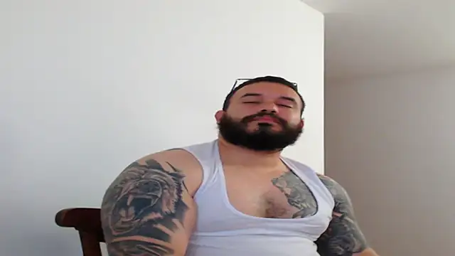 Snapshot of alexandergranda71 chatting on 02/26/25, 03:52 alexandergranda71 online show from 02/26/25, 03:52