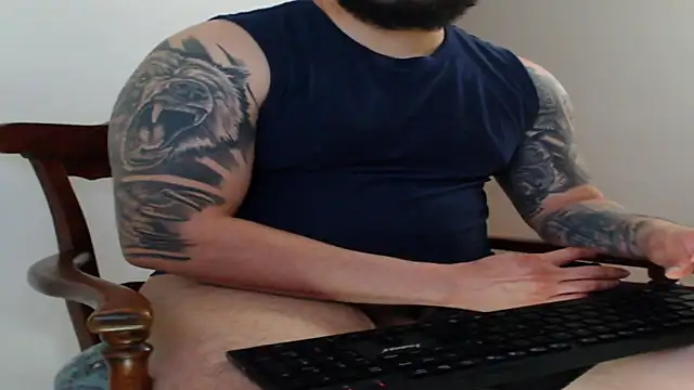 Snapshot of alexandergranda71 chatting on 03/01/25, 11:37 alexandergranda71 online show from 03/01/25, 11:37