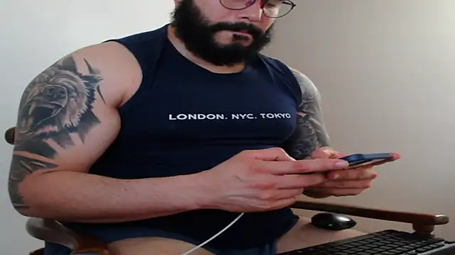 Snapshot of alexandergranda71 chatting on 03/06/25, 04:07 alexandergranda71 online show from 03/06/25, 04:07