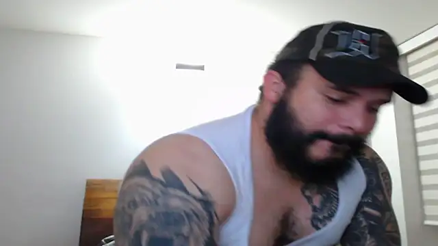 Snapshot of alexandergranda71 chatting on 03/19/25, 12:04 alexandergranda71 online show from 03/19/25, 12:04