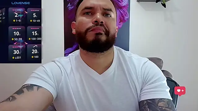 Snapshot of alexandergranda71 chatting on 09/08/25, 03:44 alexandergranda71 online show from 09/08/25, 03:44