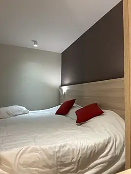 streetdoll online show from 09/26/25, 08:40