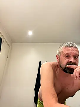 northman1977 online show from 10/10/25, 02:16