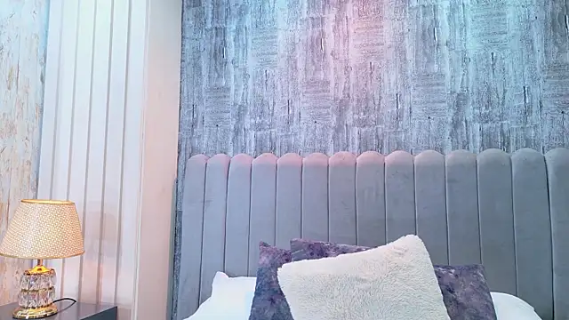 ThaniaJones online show from 07/28/26, 12:12