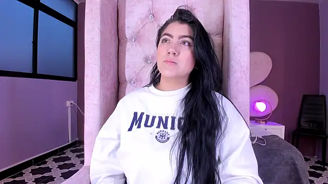 PaulinaDuarte online show from 12/27/24, 11:17