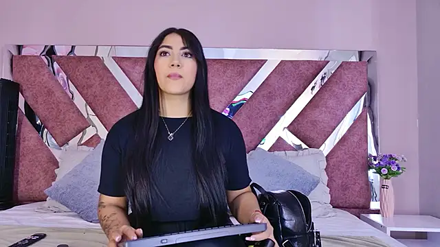 PaulinaDuarte online show from 06/22/26, 12:35