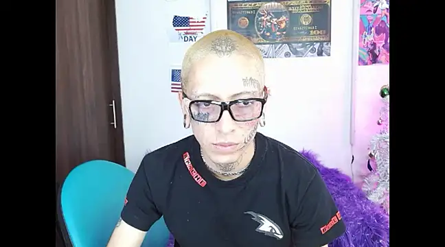 deivid estrada online show from 12/18/24, 03:00