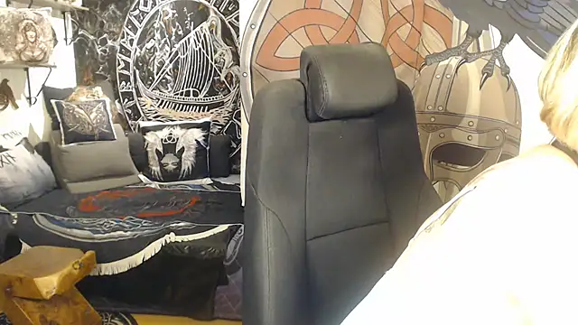 TittenMichelle online show from 01/28/25, 01:05