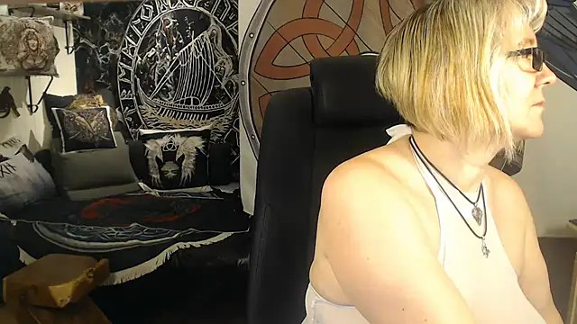 TittenMichelle online show from 02/08/25, 03:21