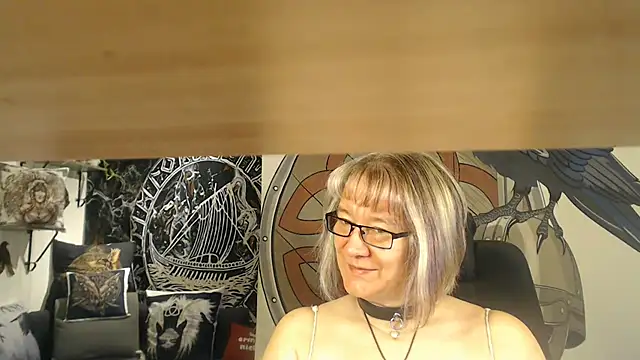 Snapshot of TittenMichelle chatting on 11/03/25, 07:20 TittenMichelle online show from 11/03/25, 07:20