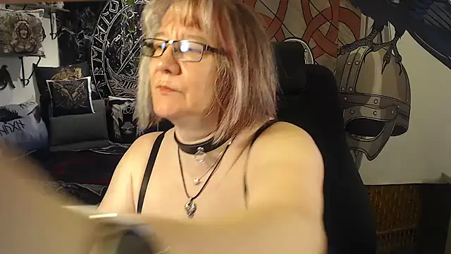 TittenMichelle online show from 05/17/26, 04:10