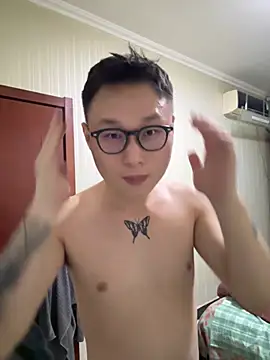 Snapshot of Eric246 chatting on 02/22/26, 03:43 Eric246 online show from 02/22/26, 03:43