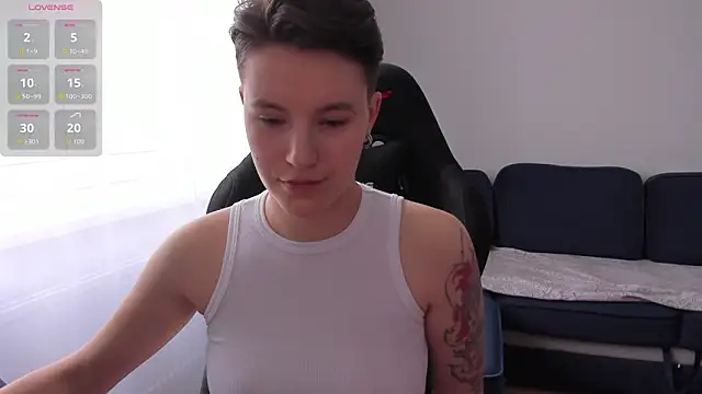 JessieFlower online show from 10/31/25, 08:26