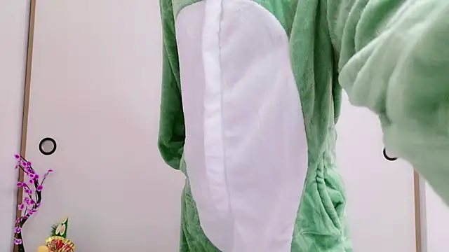 HONO cha online show from 01/04/25, 11:11