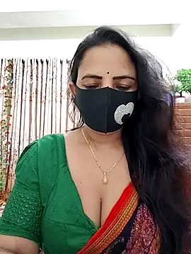 Snapshot of Payel-Sen chatting on 10/26/25, 05:19 Payel-Sen online show from 10/26/25, 05:19