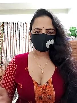 Snapshot of Payel-Sen chatting on 10/27/25, 05:06 Payel-Sen online show from 10/27/25, 05:06