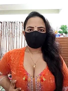 Snapshot of Payel-Sen chatting on 10/30/25, 07:25 Payel-Sen online show from 10/30/25, 07:25