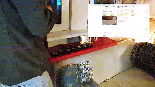 Snapshot of BongChannel chatting on 01/02/25, 02:43 BongChannel online show from 01/02/25, 02:43