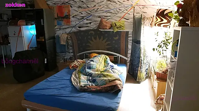 Snapshot of BongChannel chatting on 01/14/25, 11:10 BongChannel online show from 01/14/25, 11:10