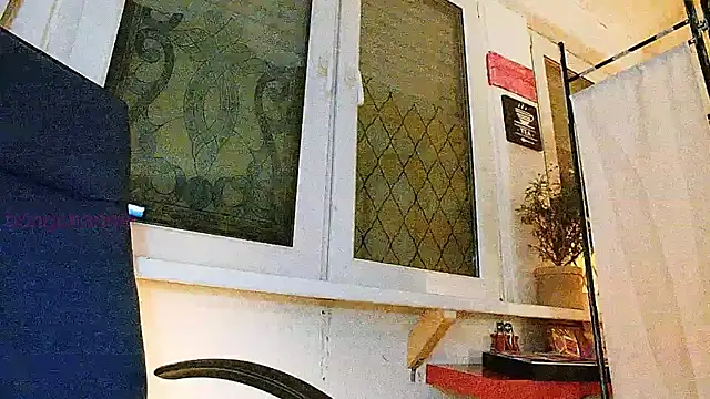 Snapshot of BongChannel chatting on 01/21/25, 06:55 BongChannel online show from 01/21/25, 06:55