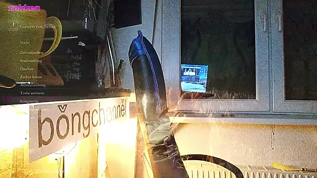 Snapshot of BongChannel chatting on 01/22/25, 04:02 BongChannel online show from 01/22/25, 04:02