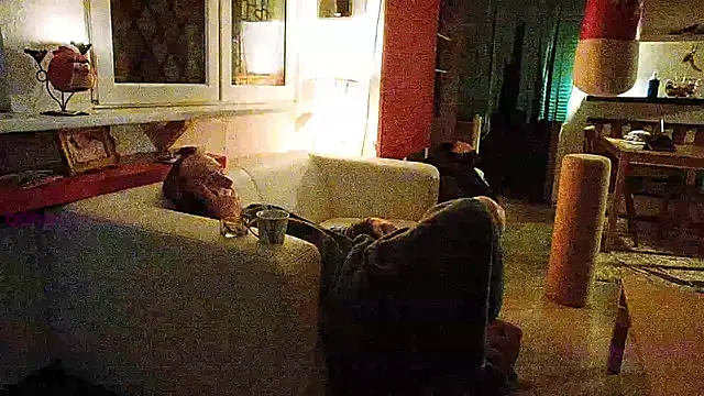 Snapshot of BongChannel chatting on 02/21/25, 01:11 BongChannel online show from 02/21/25, 01:11