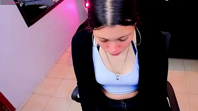 Lana stone  online show from 10/07/25, 03:25