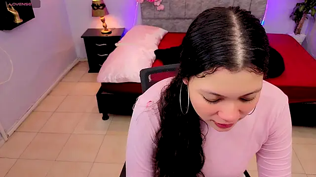 Lana stone  online show from 10/18/25, 03:20